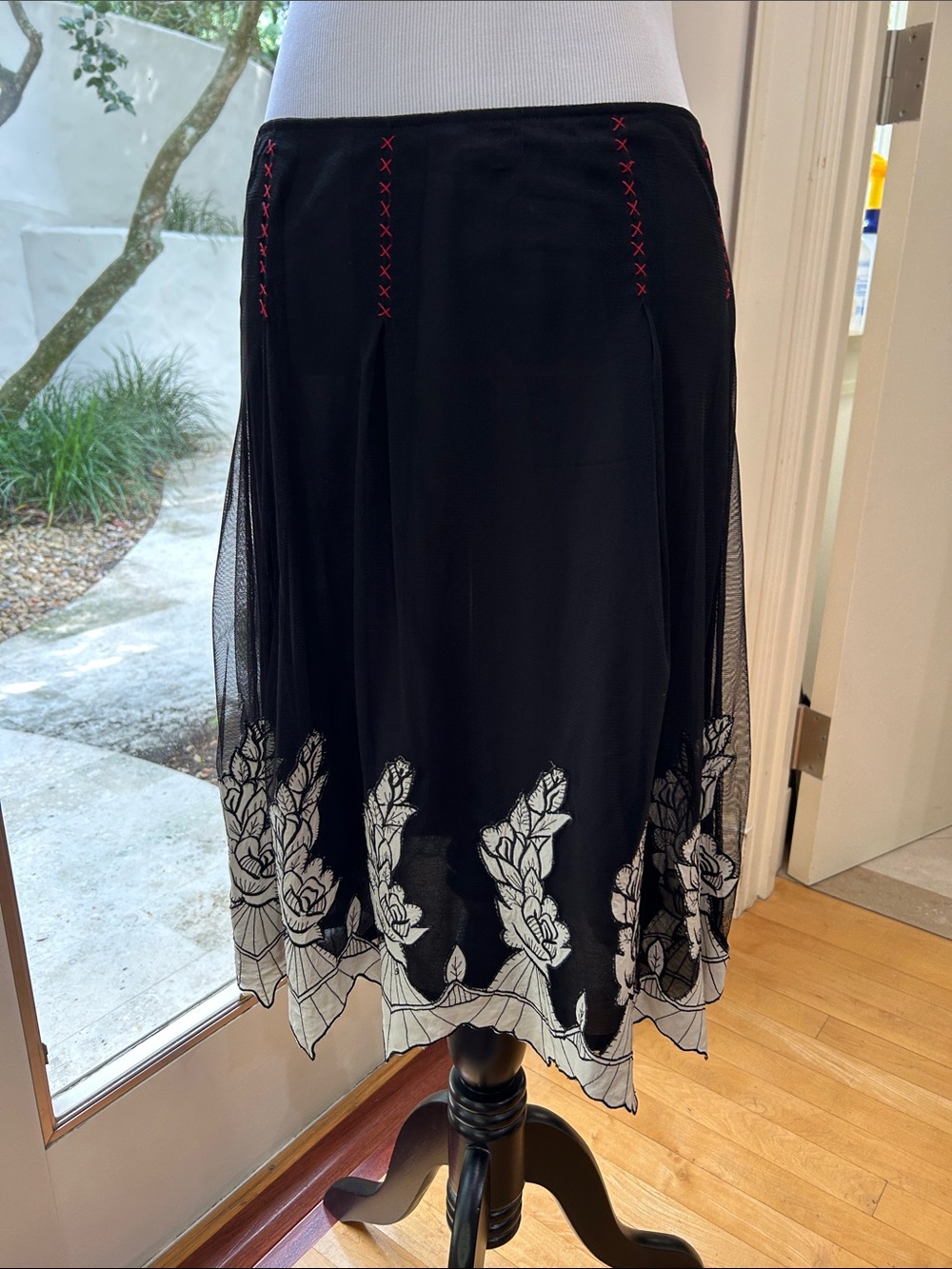 Anthropologie Snak Vintage Black Midi Skirt with White Floral Embroidery and Red